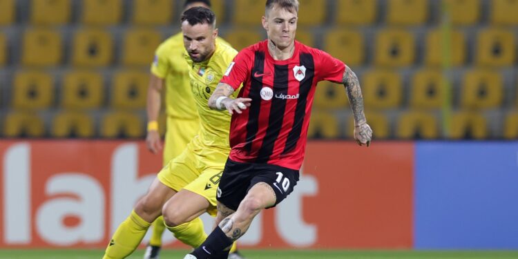 Róger Guedes, alvo do Flamengo, em ação pelo Al-Rayyan, do Catar