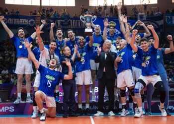 Equipe do Cruzeiro Pentacampeã mundial - Fonte: @sadacruzeiro