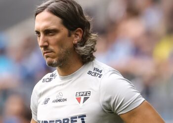 Zubeldía, técnico do São Paulo.