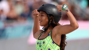 É obrigatório usar capacete nas competições de skate?