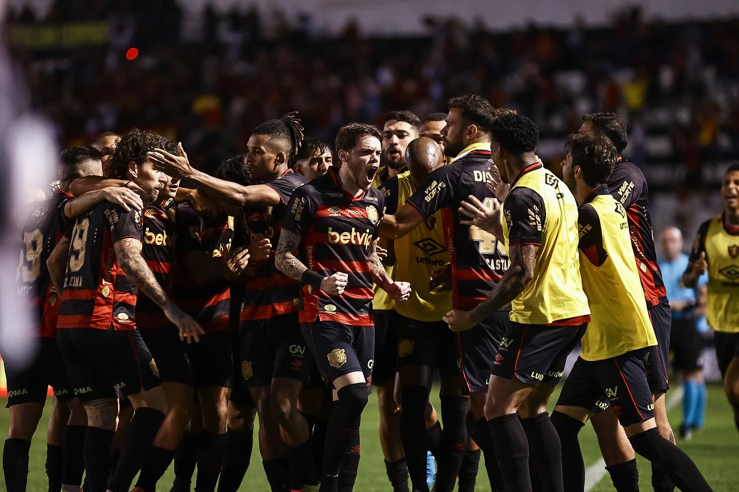 Equipe do Sport comemorando - Fonte: @sportrecife