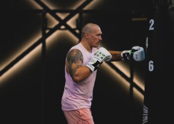 Oleksandr Usyk treinando - Fonte: @usykaa