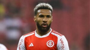 Wesley em ação pelo Internacional no Brasileirão