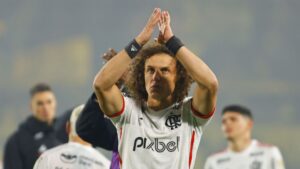 David Luiz, ex-zagueiro do Flamengo, lamenta a eliminação para o Peñarol, na Libertadores 2024