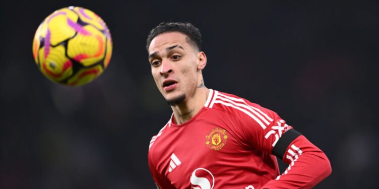 Antony, do Manchester United, durante partida contra o Brighton
