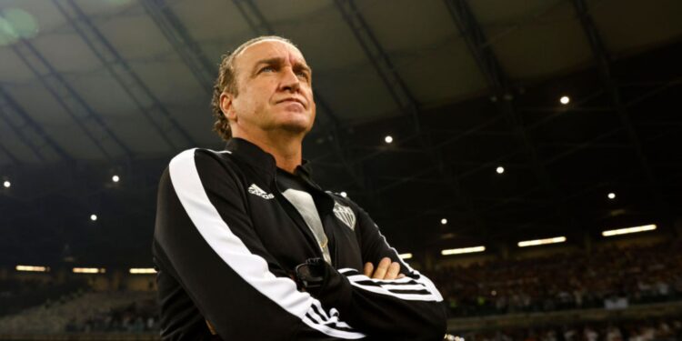 Cuca, técnico do Atlético-MG, antes de partida contra o Palmeiras, válida pela Libertadores de 2022