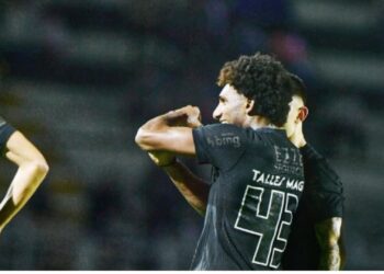 Talles Magno, do Corinthians, comemora gol marcado contra a Ponte Preta