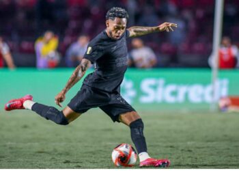 José Martínez, do Corinthians, durante partida contra o São Paulo