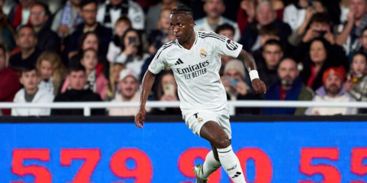 Vini Jr., do Real Madrid, durante partida contra o Deportivo Minera