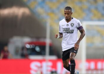 Tchê Tchê, ex-jogador do Botafogo