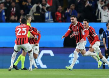 Milan vence Inter de Milão de virada e conquista título da Supercopa da Itália