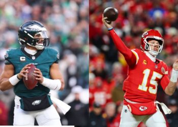 Na imagem à esquerda, Jalen Hurts, quarterback do Philadelphia Eagles. Na imagem à direita, Patrick Mahomes, quarterback do Kansas City Chiefs