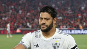O retorno de Hulk ao Brasil emociona torcedores e equipe