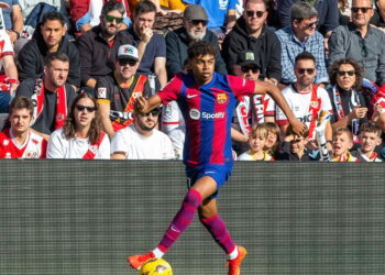 Lamine Yamal pode sair do Barcelona?