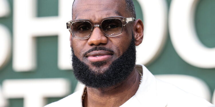 LeBron anuncia aposentadoria em 2026? Rumores e o futuro da NBA