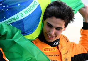 Gabriel Bortoleto supera Nico Hülkenberg no GP da China de 2025!