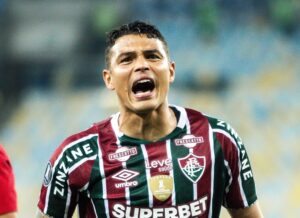 Por Que Thiago Silva Rejeitou a Premier League e Escolheu o Fluminense?