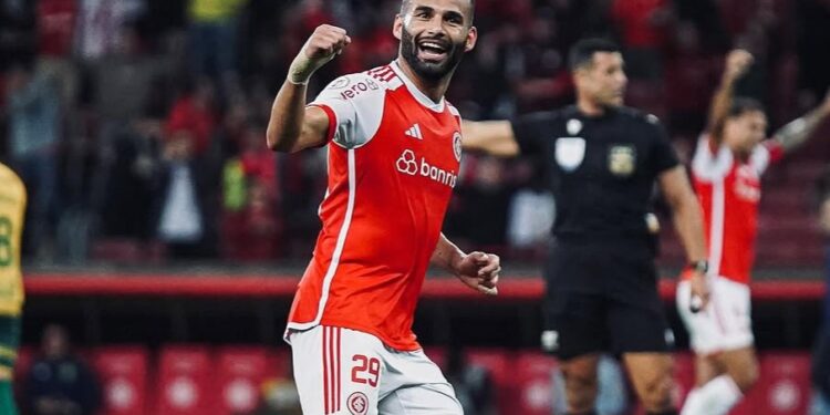 Thiago Maia estava no Internacional. Fonte: @thiago.maia