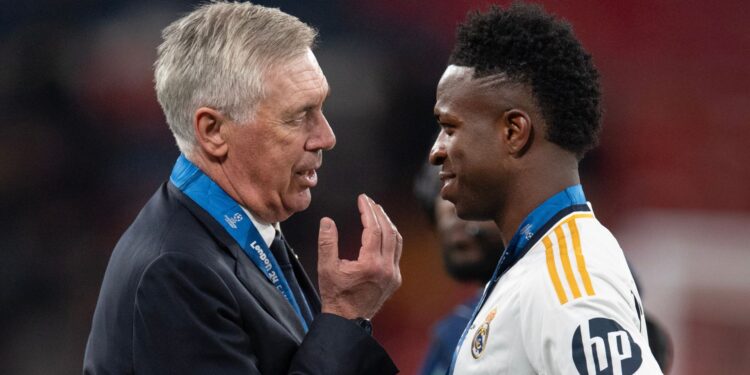 Carlo Ancelotti e Vini Jr.