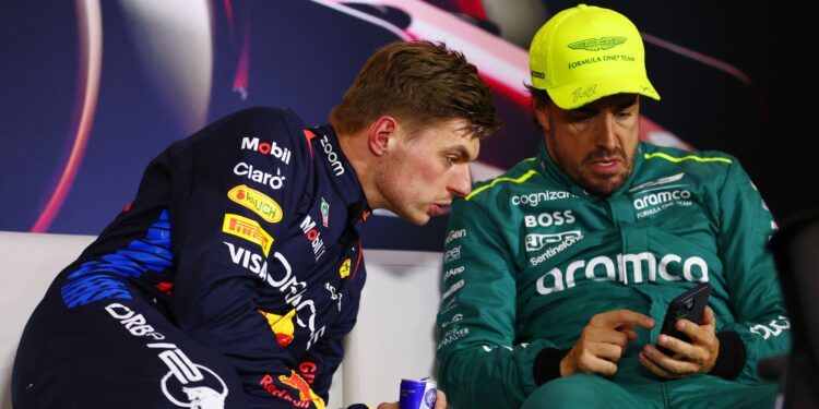 Fernando Alonso e Max Verstappen, campeões da F1