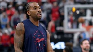 Kawhi Leonard se afasta da NBA para ajudar família em incêndios