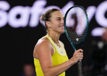 Sabalenka comemora vitória na semifinal do Australian Open