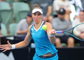 Bia Haddad em ação contra Madison Keys no WTA de Adelaide