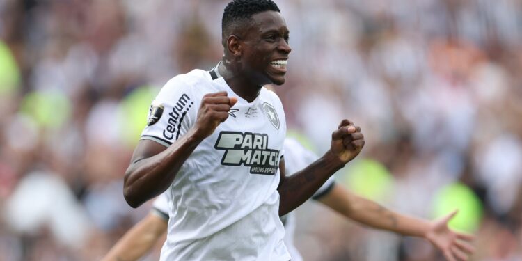 Luiz Henrique comemorando gol do Botafogo na final da Libertadores