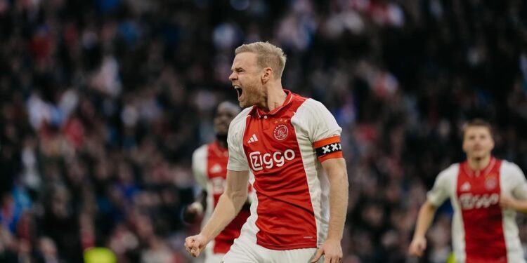 Davy Klaassen no Ajax - Fonte: @davyklaassen