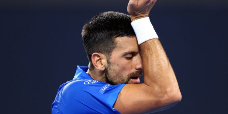 Djokovic lamentando atuação ruim diante de Opelka no ATP de Brisbane