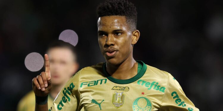 Estevão, do Palmeiras.