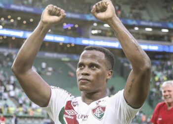 Jhon Arias no Fluminense - Fonte: @jhonariasa