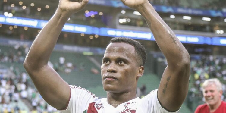 Jhon Arias no Fluminense - Fonte: @jhonariasa