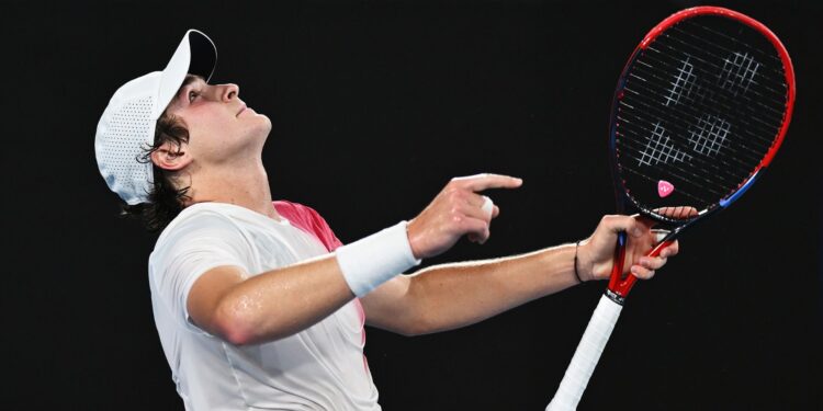 João Fonseca espera jogo intenso contra Sonego no Australian Open