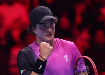 João Fonseca em ação no Next Gen ATP Finals