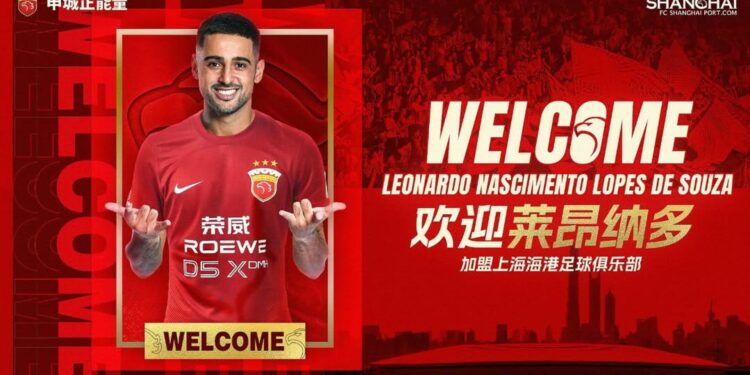 Léo Souza anunciado no Shangai Port, ex-clube de Oscar