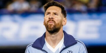 Lionel Messi concentrado, antes de partida da seleção argentina