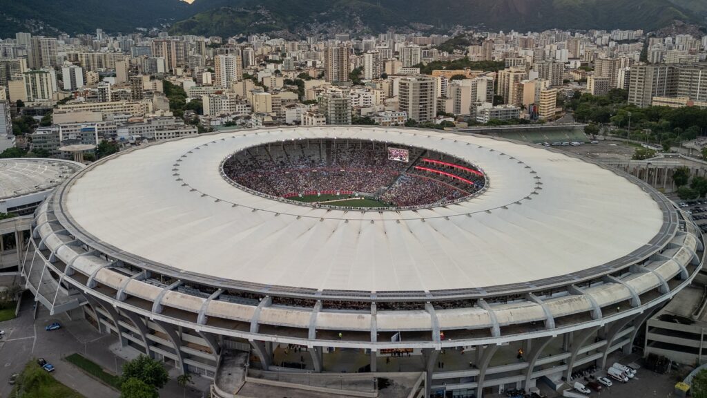 Abel Ferreira critica o Maracanã