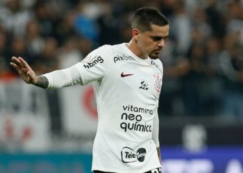 Fagner esteve envolvido no mercado da bola.