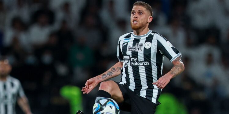Gustavo Cuéllar no futebol árabe.