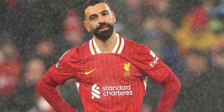 Mohamed Salah durante partida entre Liverpool e Manchester United