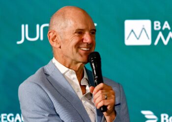 Adrian Newey, projetista da Aston Martin na F1.