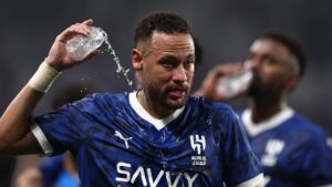 Neymar deve retornar ao Santos.