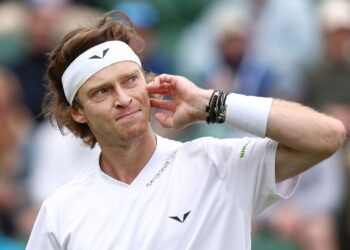 Andrey Rublev após eliminação precoce em Wimbledon, em 2024