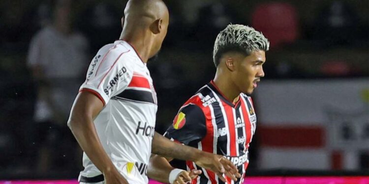 São Paulo apenas empatou com o Botafogo-SP, na estreia do Paulistão