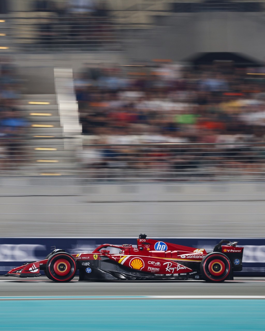 Ferrari correndo em Abu Dhabi - Fonte: @scuderiaferrari