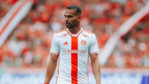 Santos se acerta com Inter e Flamengo e fica perto de contratar Thiago Maia