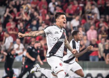 Victor Luís pelo Vasco -Fonte: @victorluis