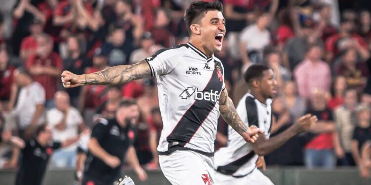 Victor Luís pelo Vasco -Fonte: @victorluis