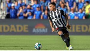 Renzo Saravia, do Atlético-MG